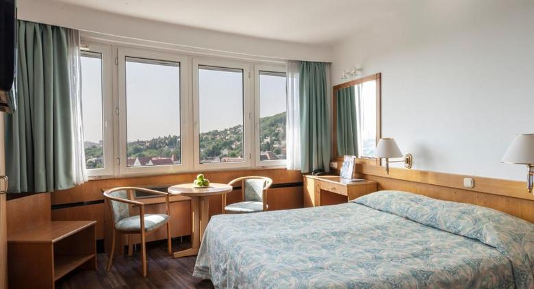 Доплата за номер в отеле в Будапеште